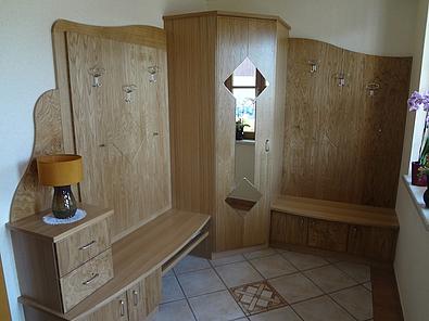 Garderobe aus Vollholz