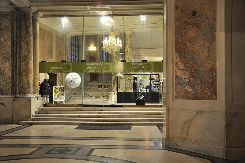 Eingang zu den Museumsräumen in der Neuen Burg