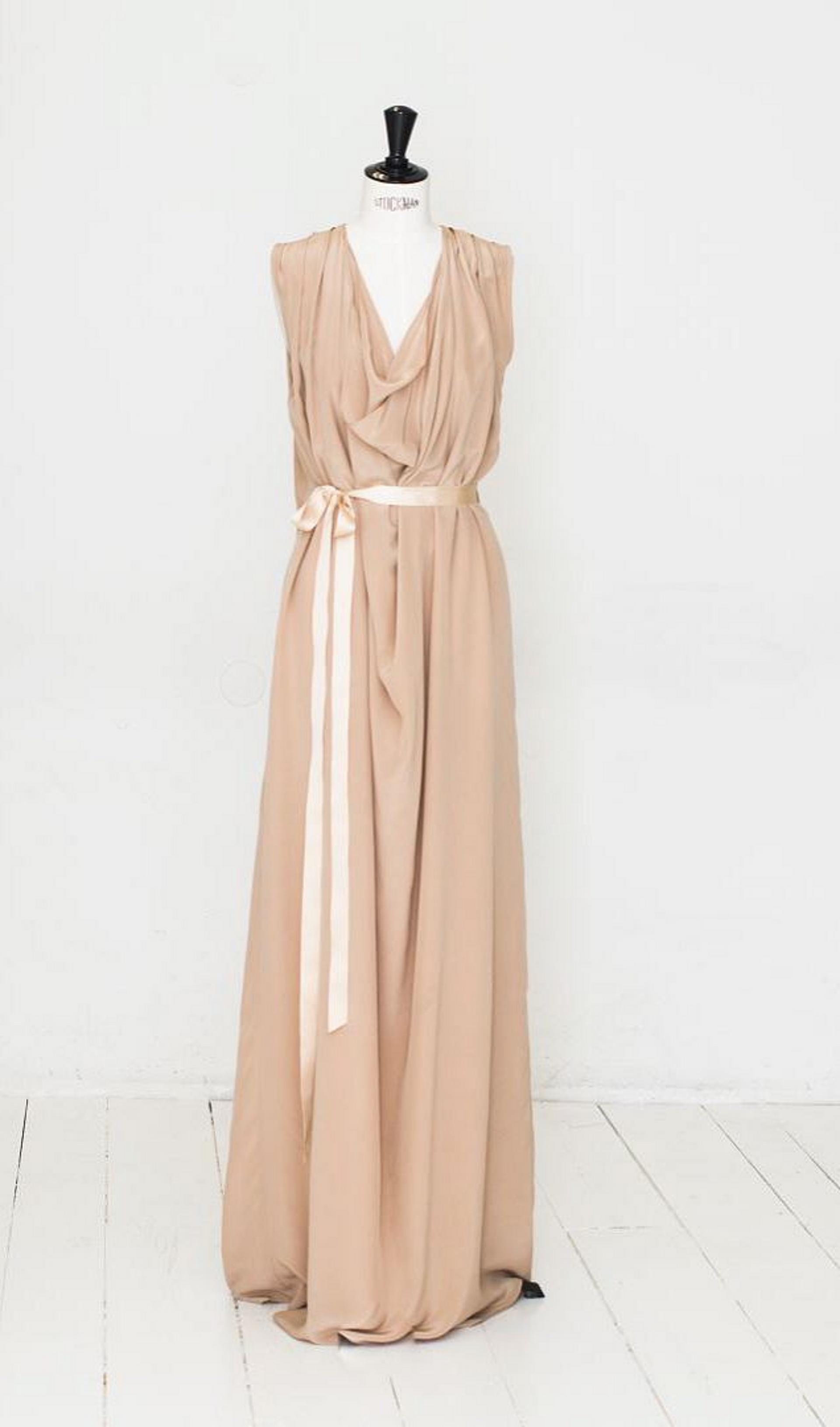 Brautkleid Creme schmal