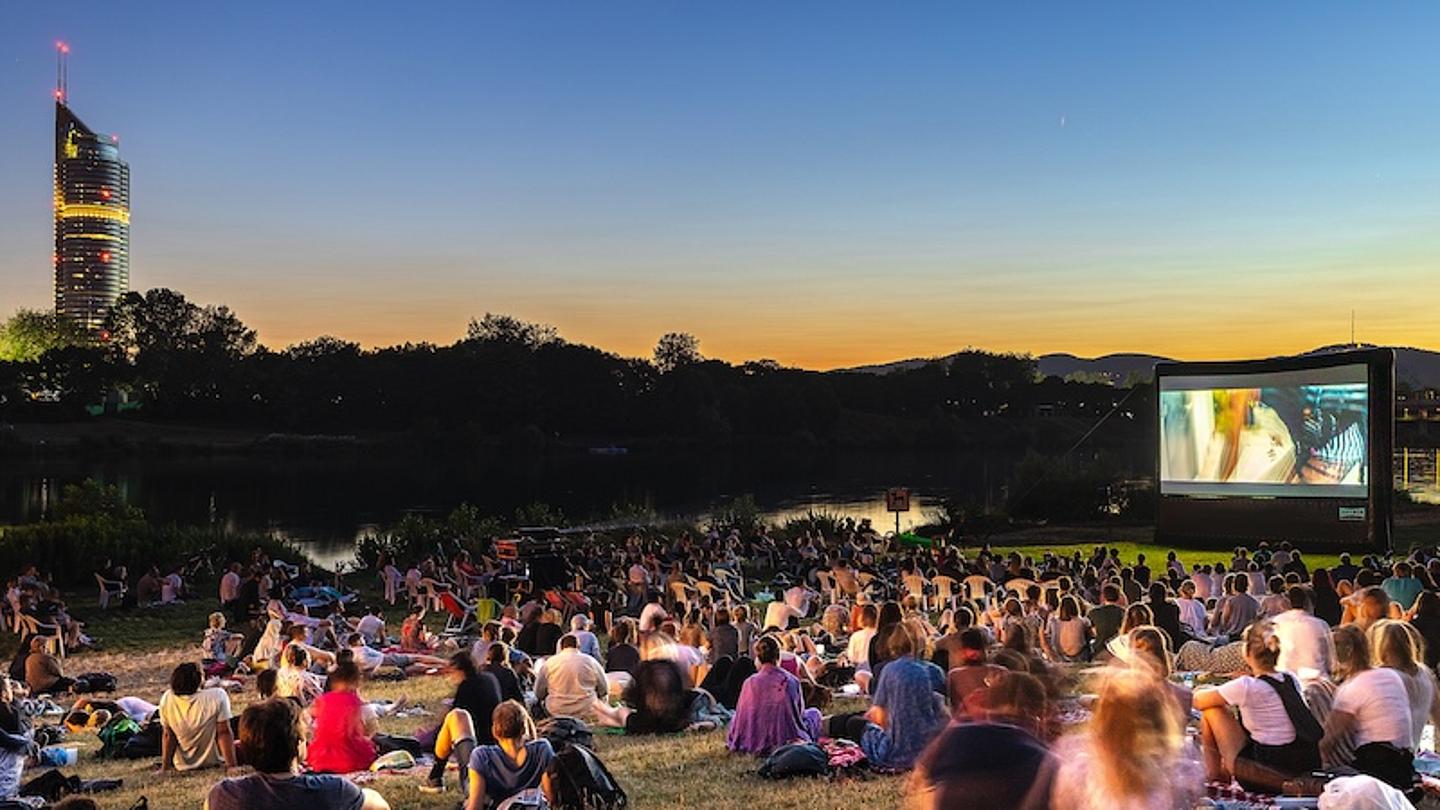 Open-Air-Kino an der Neuen Donau, Sonnenuntergang