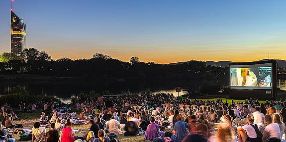 Open-Air-Kino an der Neuen Donau, Sonnenuntergang