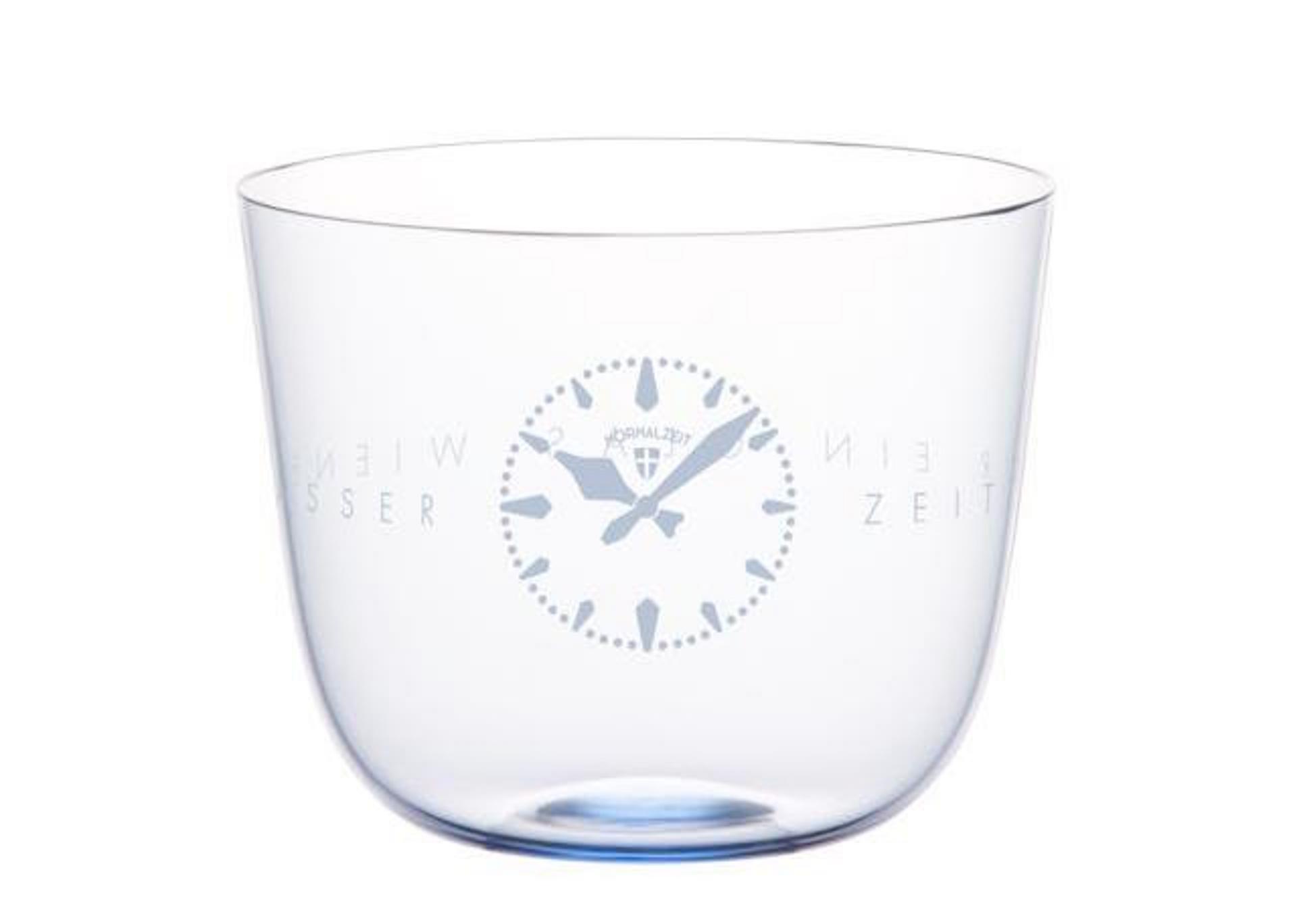Gläsener Becher von der Glasmanufaktur Lobmeyr