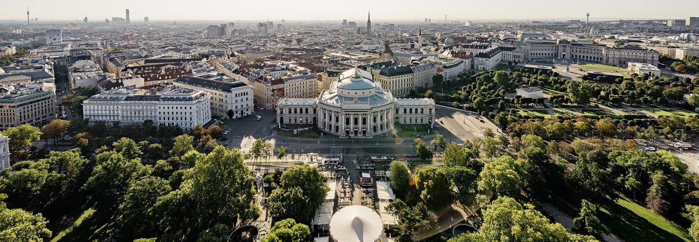 Blick vom Wiener Rathaus auf die Ringstraße