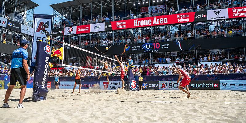 Beachvolleyball Stadion mit Fans am Wiener Heumarkt ©ACTS/ Julian Lajtai
