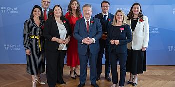 Bürgermeister Michael Ludwig und die Mitglieder der neuen Wiener Stadtregierung 2025.