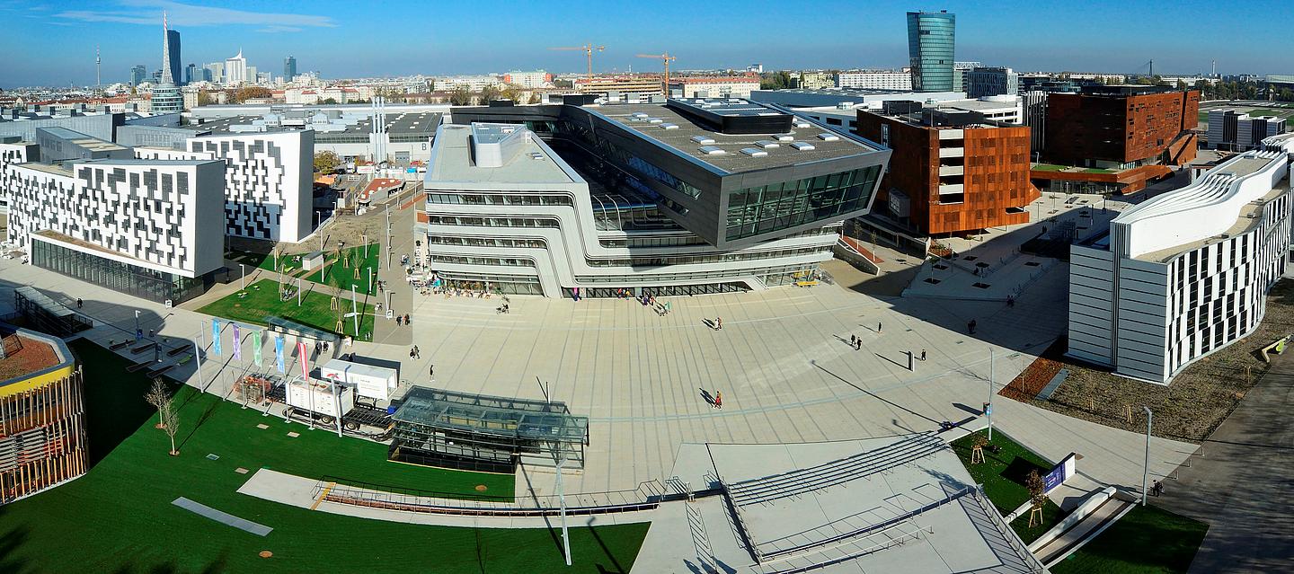 Das Bild zeigt das Hörsaalzentrum am neuen Campus der WU Wien. 