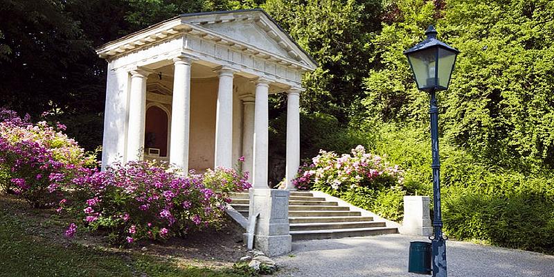 Tempel im Kurpark Baden zu Ehren von Mozart
