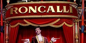 Ein Clown des Circus Roncalli