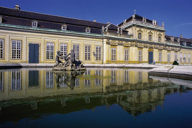 Seitenansicht des Schloss Belvedere, unterer Teil