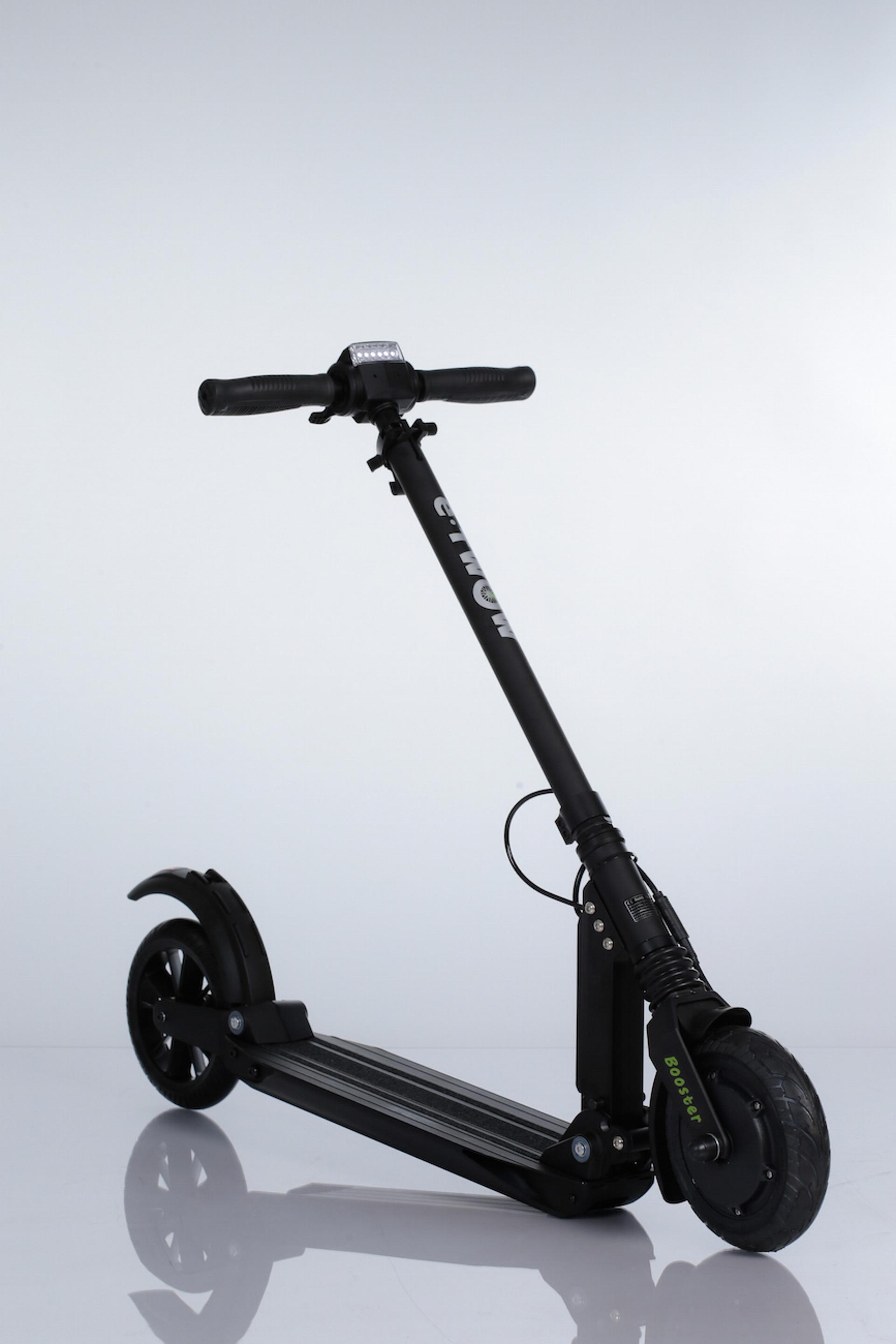 E-TWOW E-Scooter in Schwarz