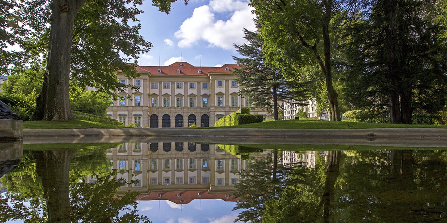 Palais Liechtenstein Gartenansicht