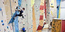 Kletterwand in der Kletterhalle Wien