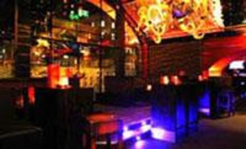 Kju-Bar, Cocktailbar, Stadtbahnbögen