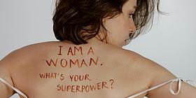 Frauen Superpower 