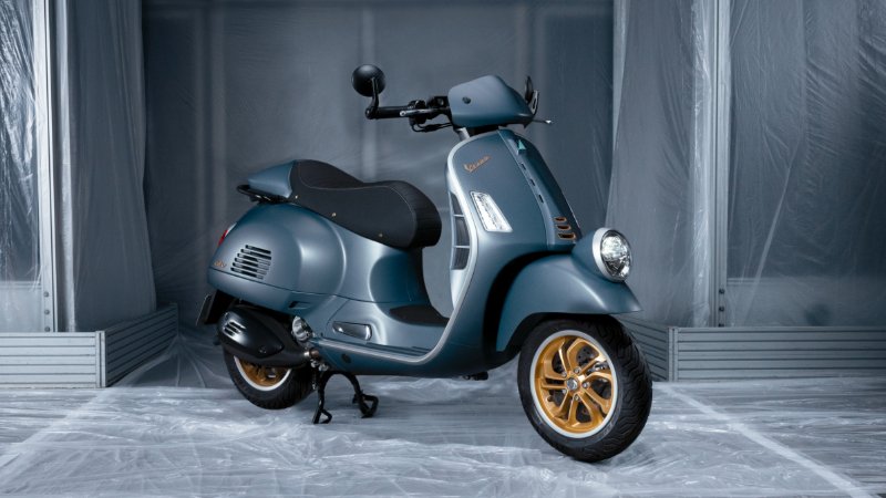 Vespa Officina 8 – stylishe Wespe mit markantem Tiefscheinwerfer