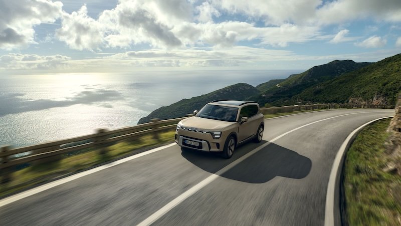 Smart #5 Elektro-SUV 2025 – modernes Familien-SUV in Fahrt auf Küstenstraße mit Meerblick